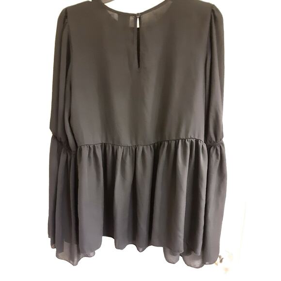 🩷Asos Blouse, Women's Size 8 Black, Long Bell Sleeves, Pleated, Sheer, EUC - Picture 2 of 5